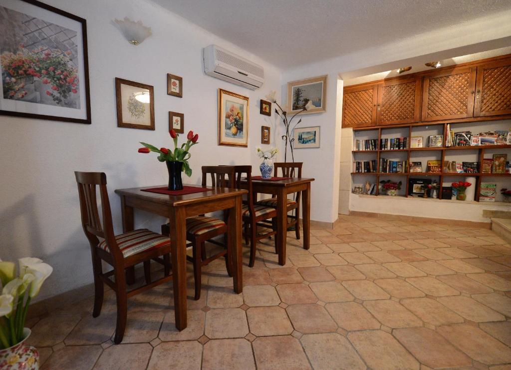 دوبروفينك Bed&Breakfast Villa Flora المظهر الخارجي الصورة